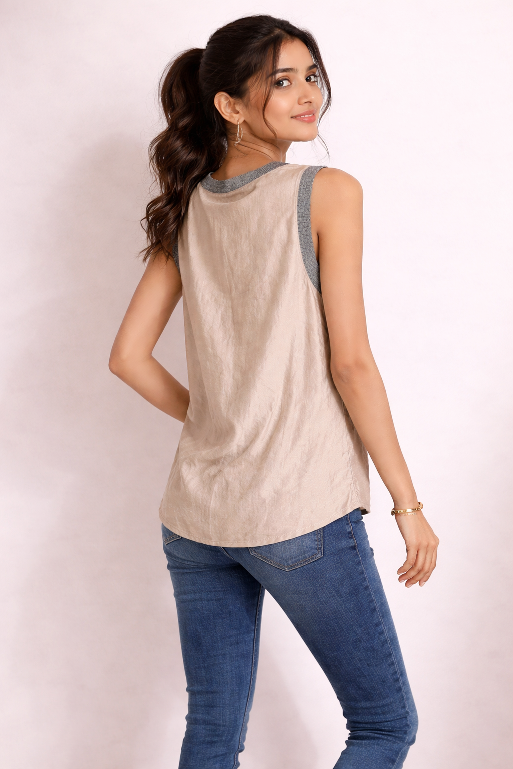 Women's V-Neck Shimmer Tank Top with Contrast Trim