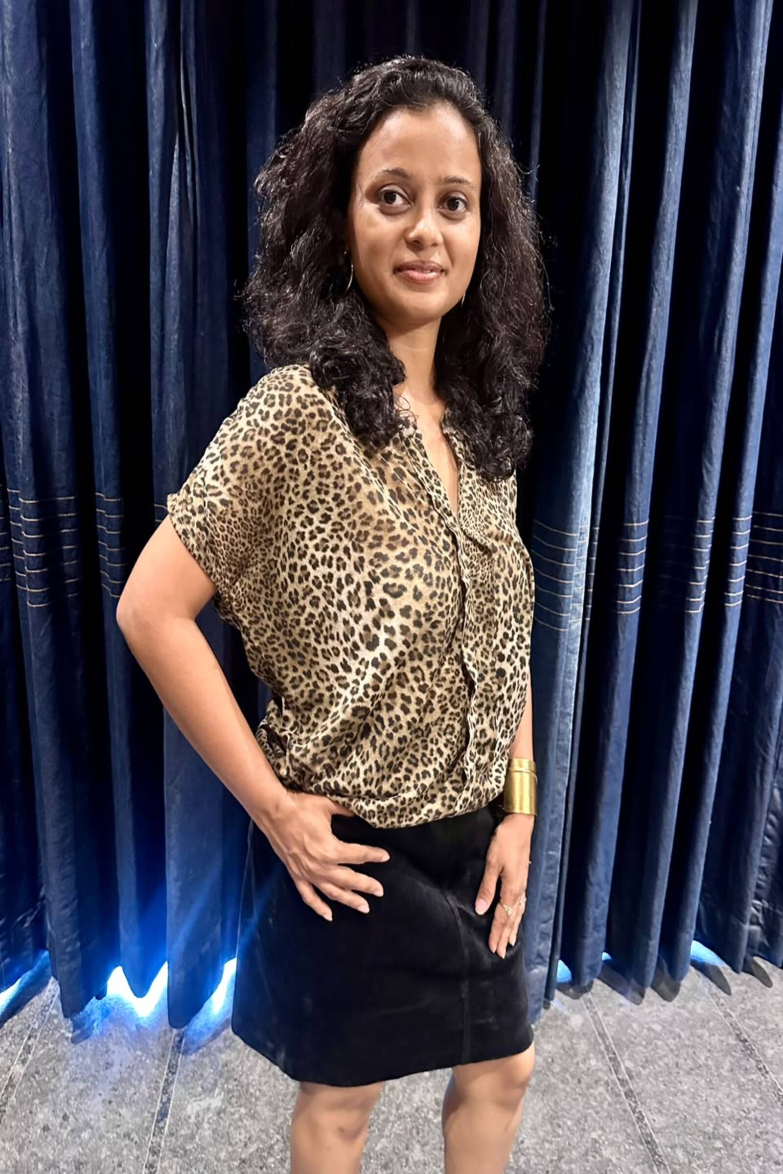 Elegant Leopard Print Short Sleeve Top