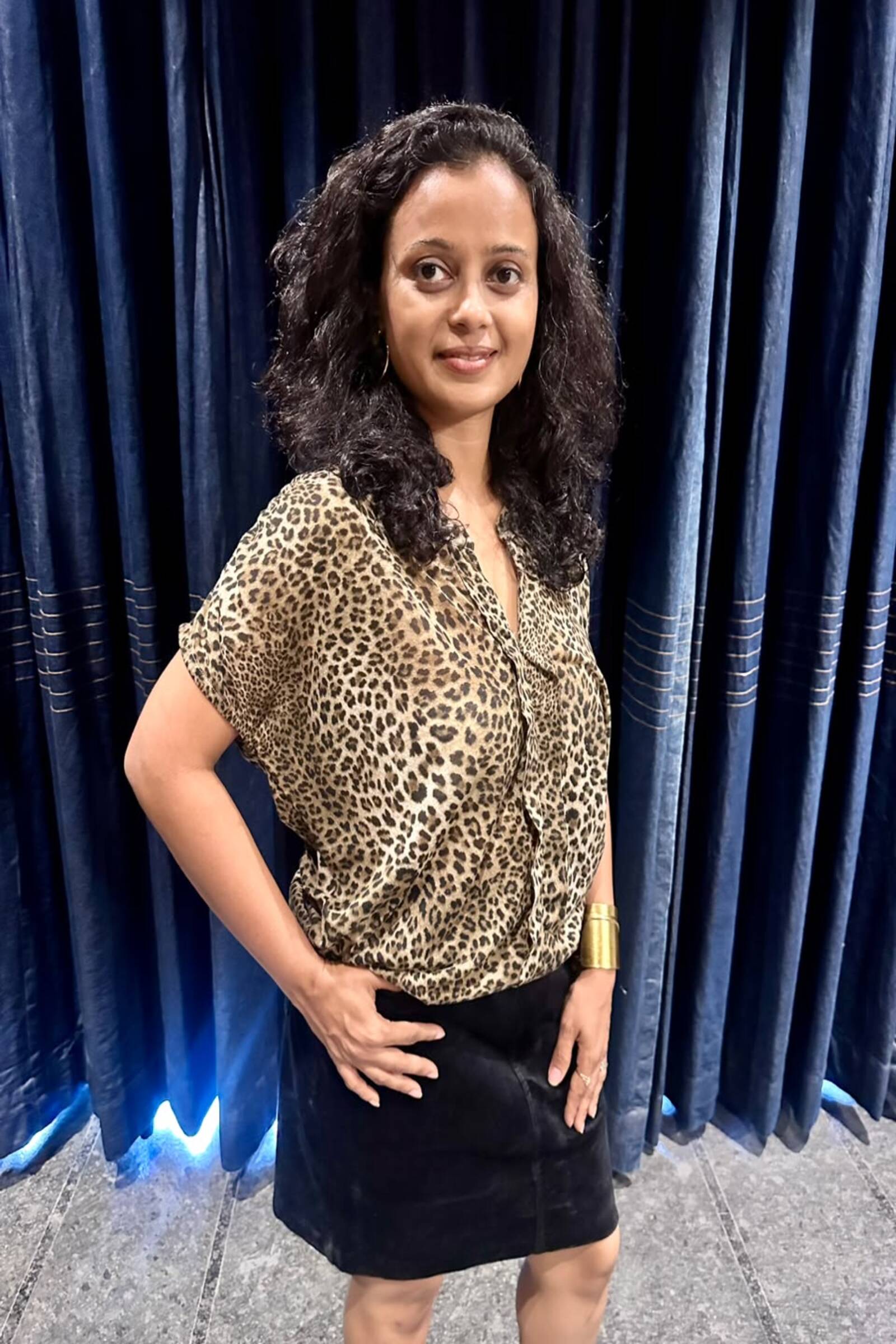 Elegant Leopard Print Short Sleeve Top