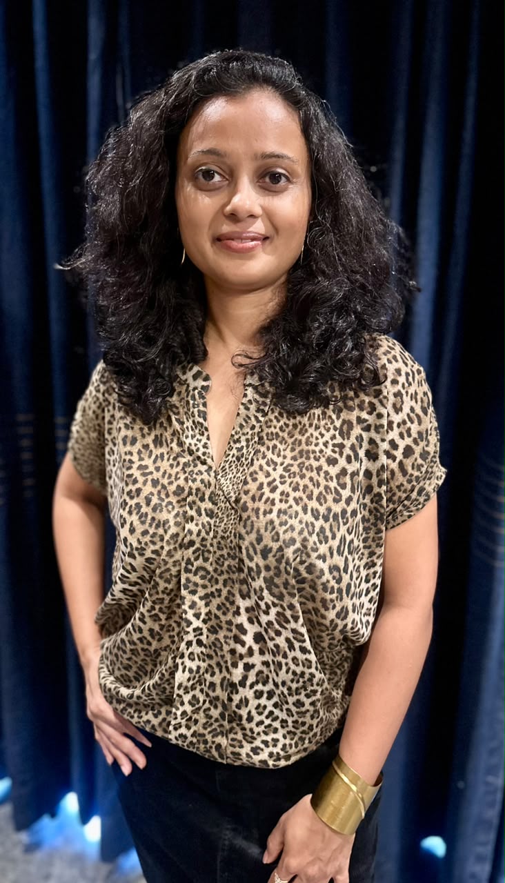 Elegant Leopard Print Short Sleeve Top