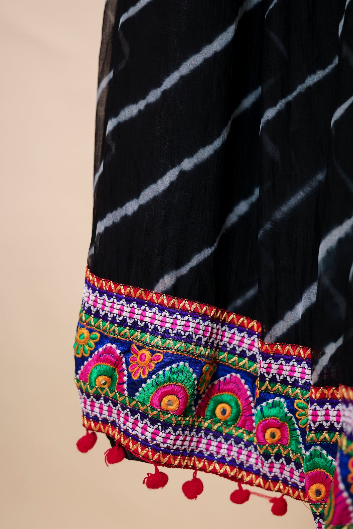 Kutchi Lehriya Chaniya