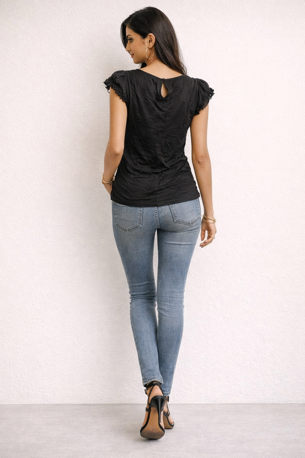 Chic Lace-Trim Cap Sleeve Top