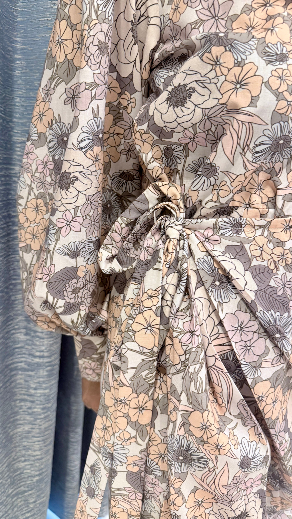 Blush Floral Wrap Midi Dress – Elegant Button-Up Shirt Dress with Puff Sleeves