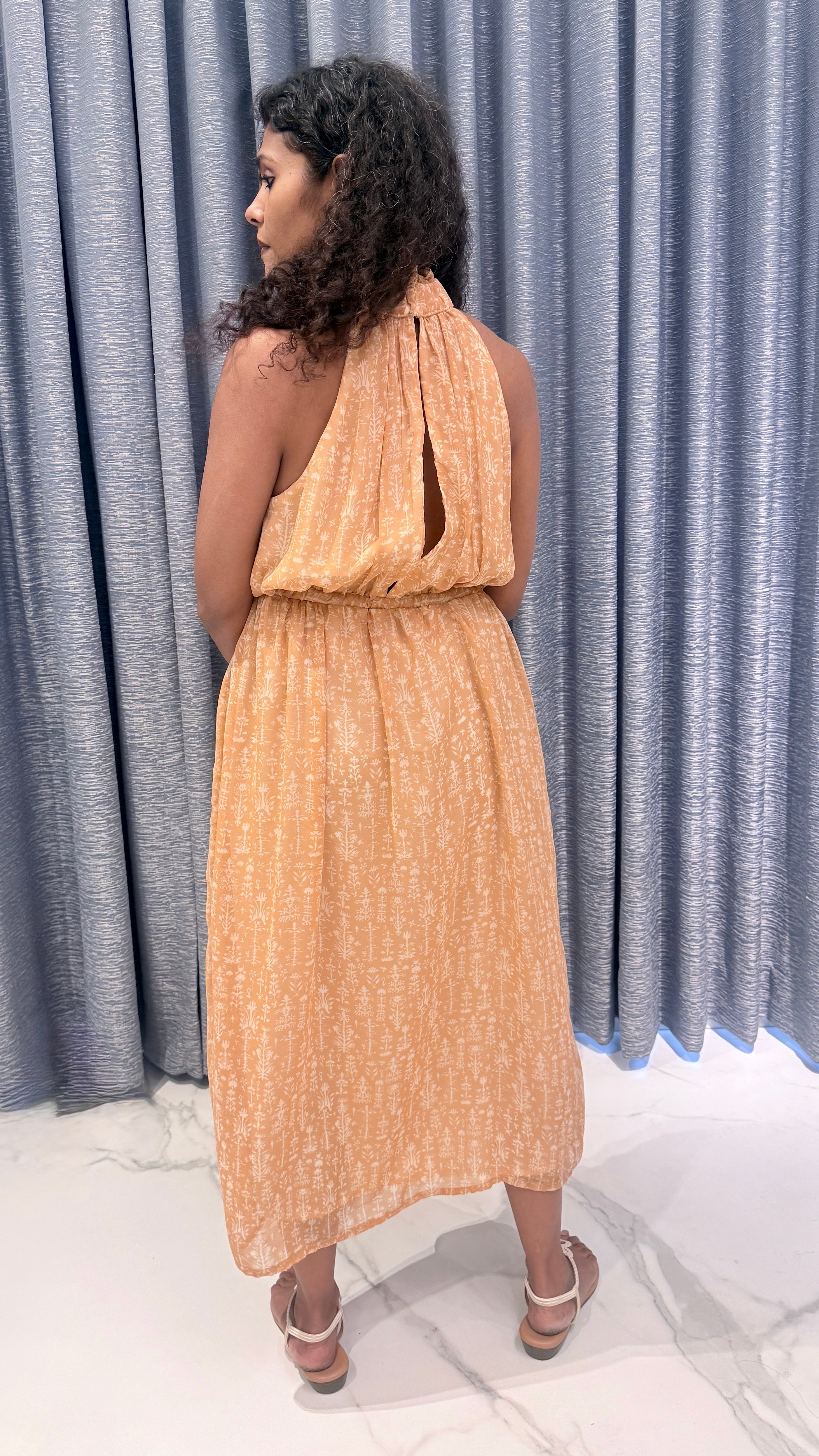 Peach Halter-Neck Chiffon Midi – Smocked High-Neck Floral Print Dress