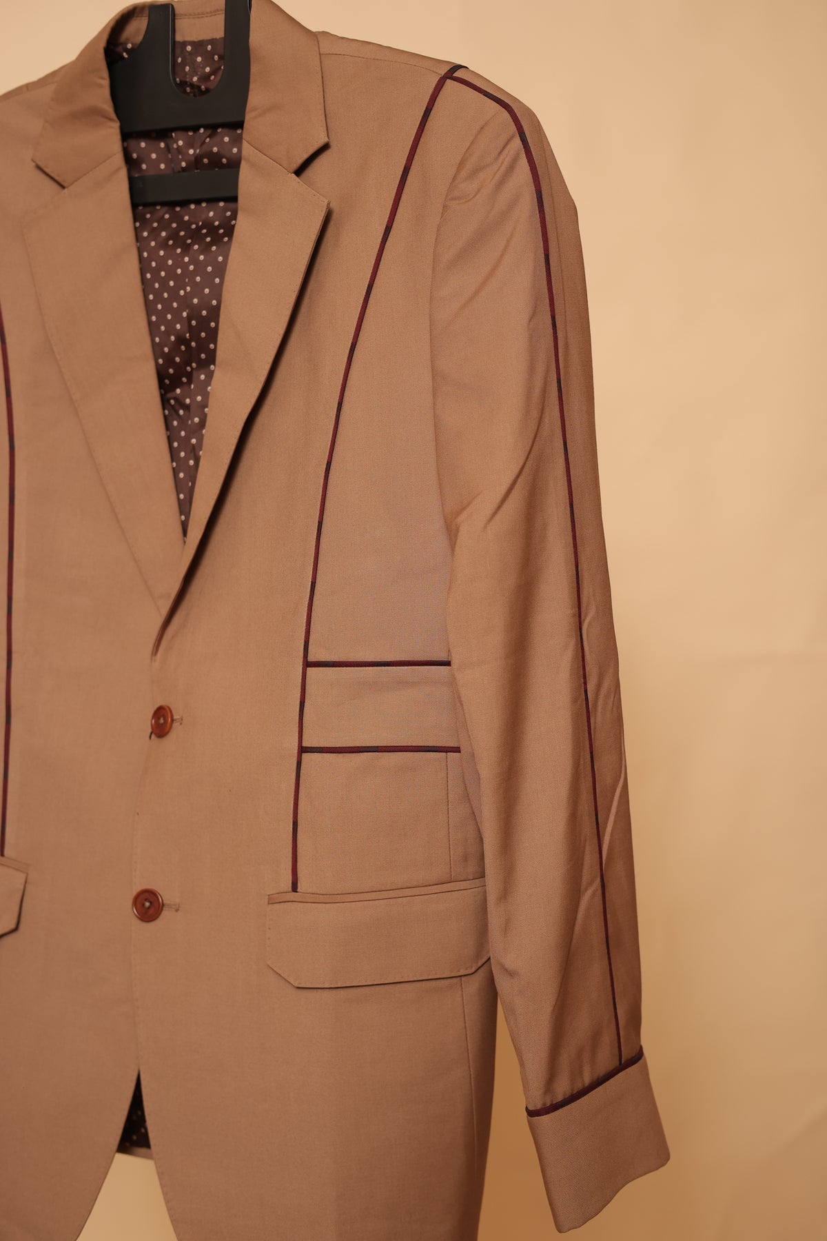 Men’s Tan Brown Contrast Piping Blazer