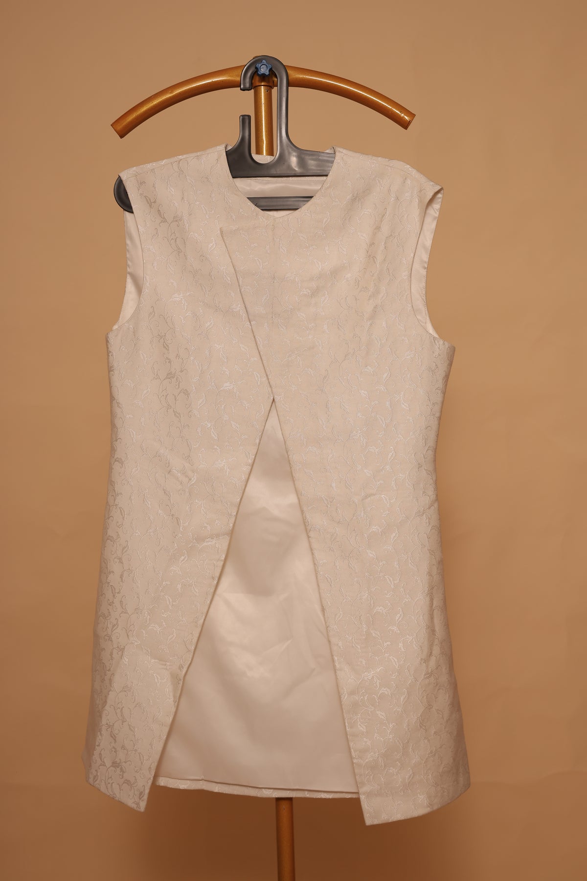 Men’s Ivory Jacquard Asymmetric Waistcoat