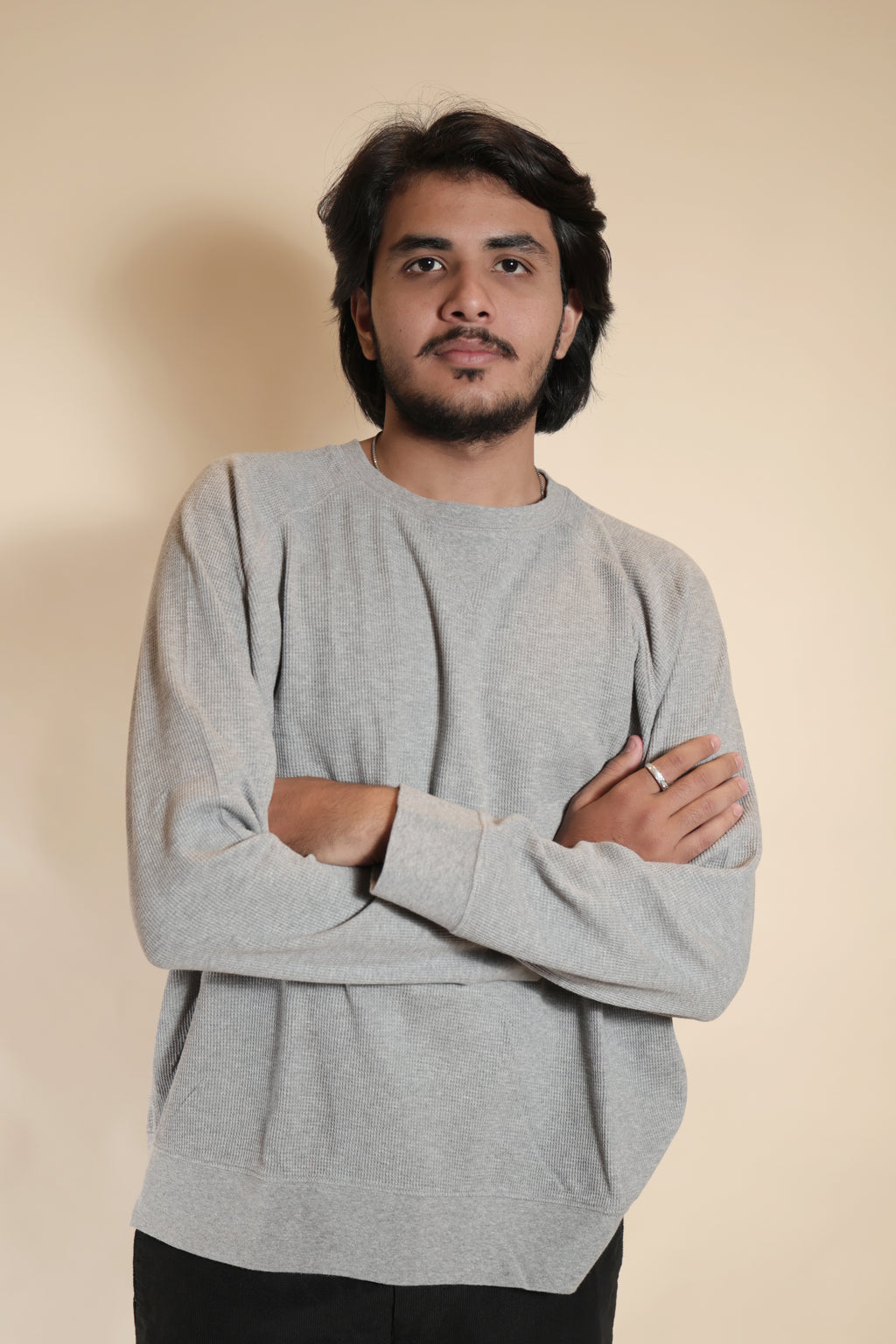 Minimal Grey Full-Sleeve Sweatshirt