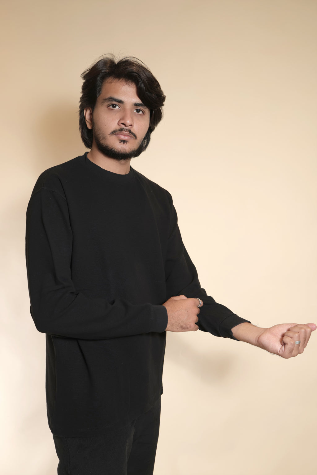 Men's Black Crewneck Full-Sleeve Sweatshirt