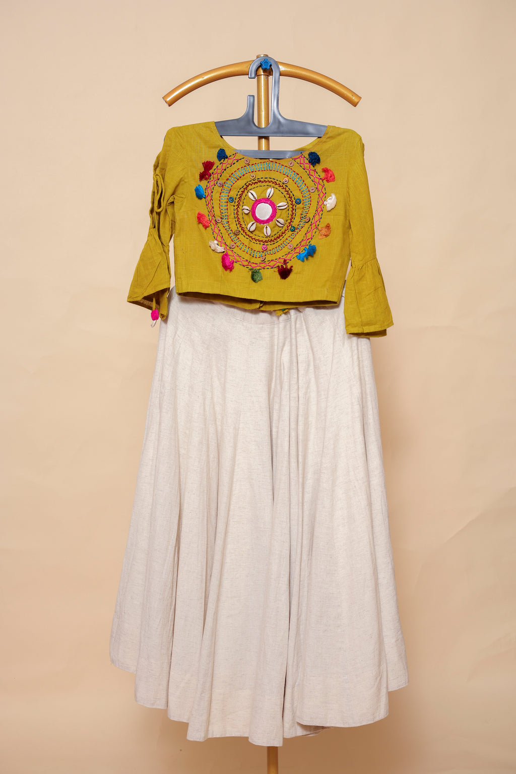 Handcrafted Choli With Ivory Chaniya