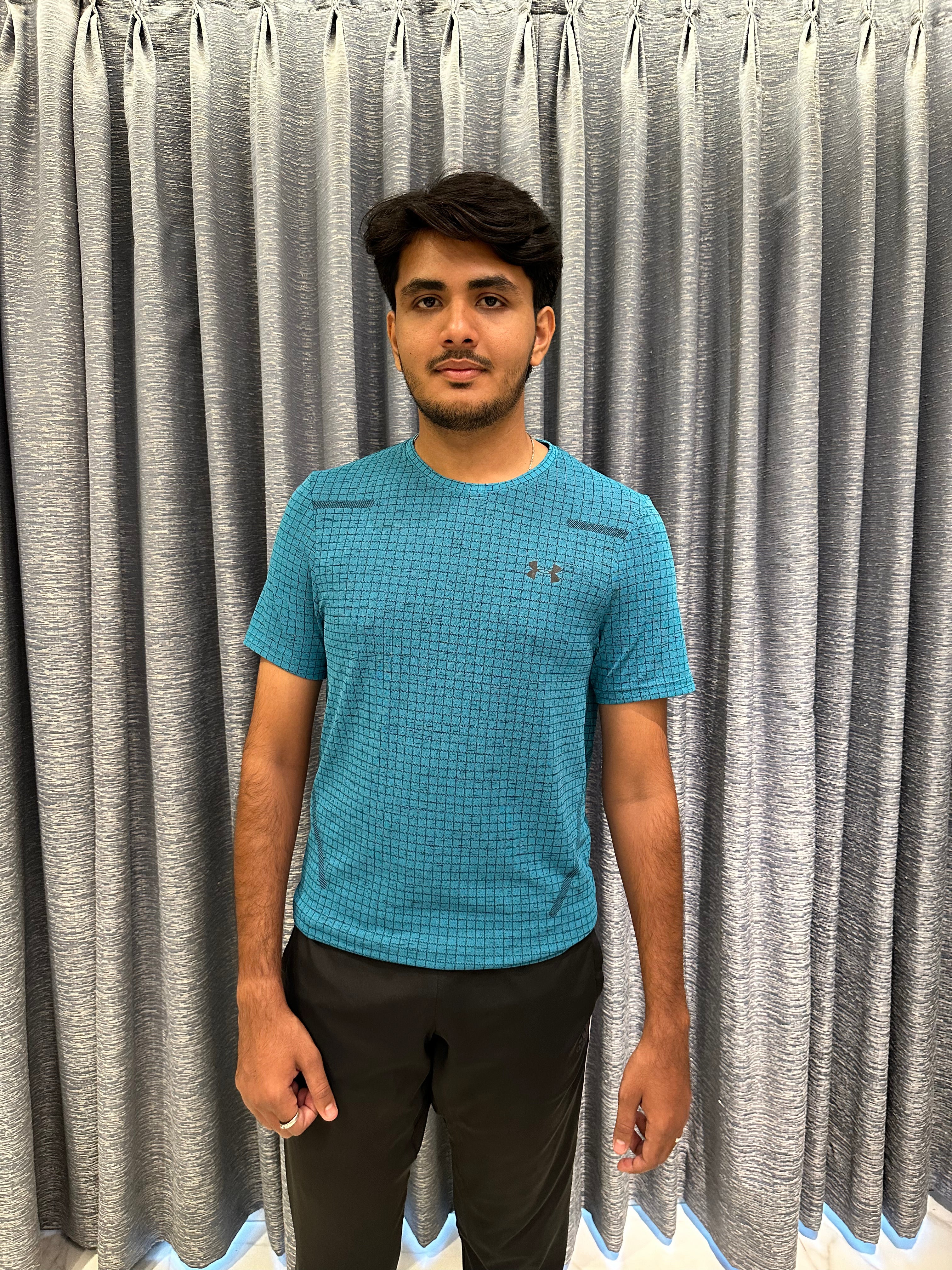 Grid-Print Performance Tee – Vibrant Cyan Blue