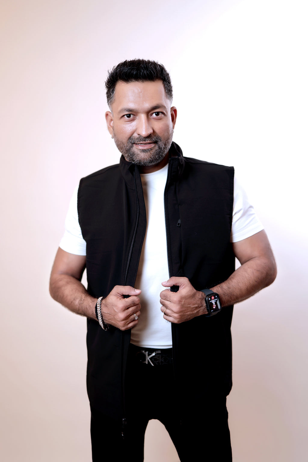 Brown Men’s Sleeveless High-Neck Zipper Jacket