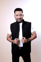 Brown Men’s Sleeveless High-Neck Zipper Jacket