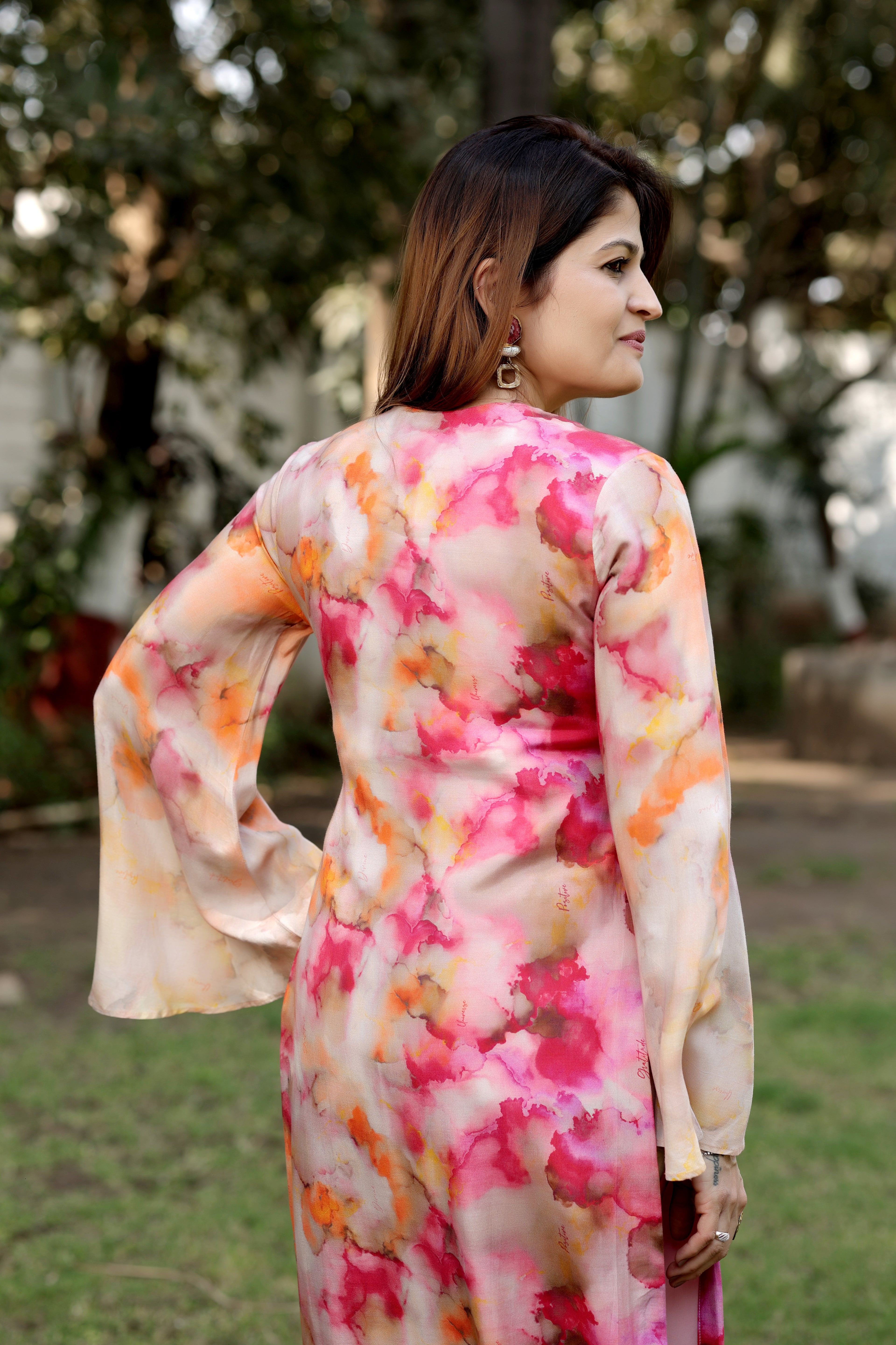 Graceful Printed V-Neck Ethnic Set