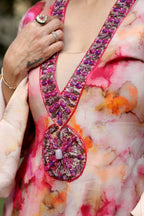 Graceful Printed V-Neck Ethnic Set