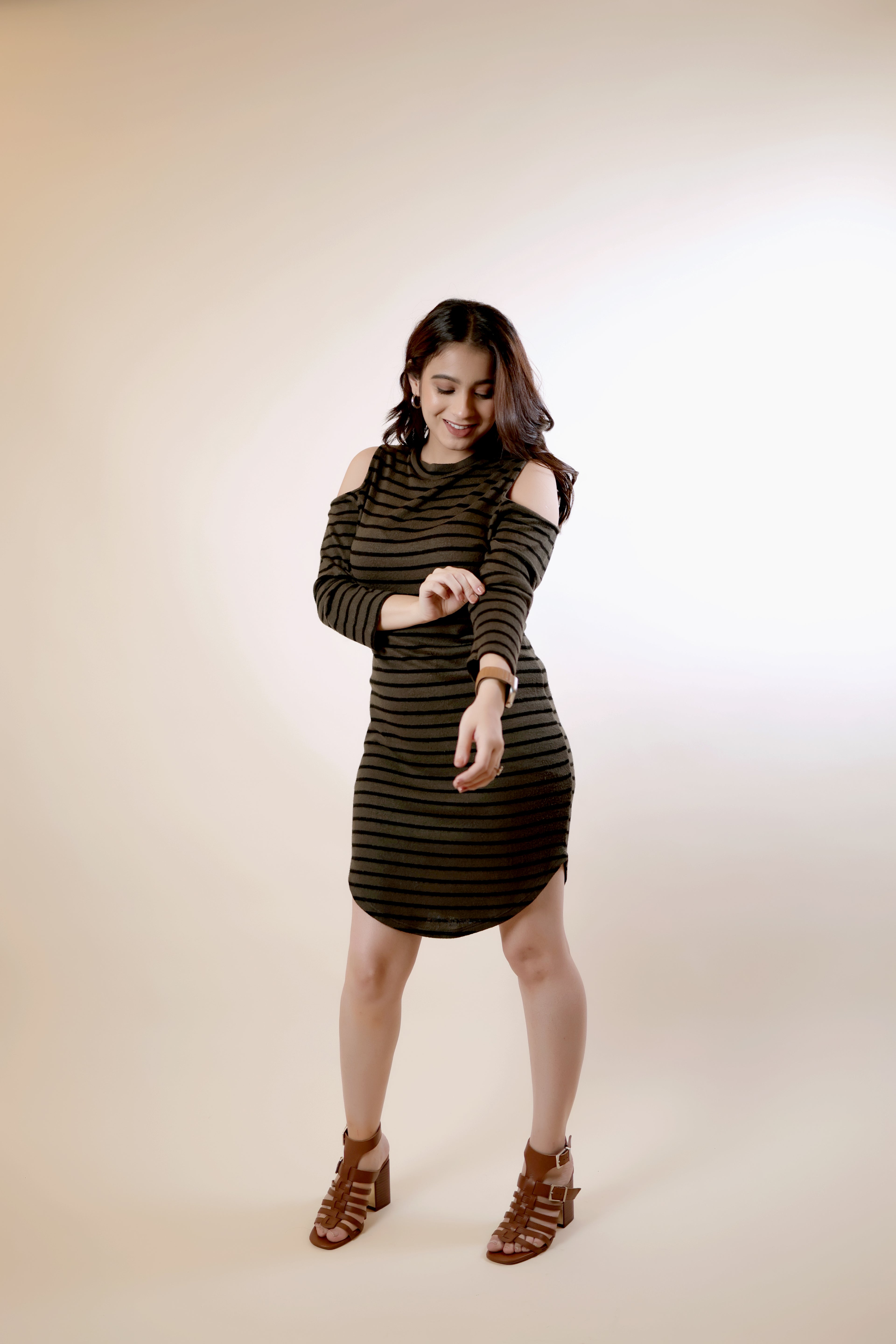 Olive Green Cut-Out Long Sleeve Knee-Length Dress