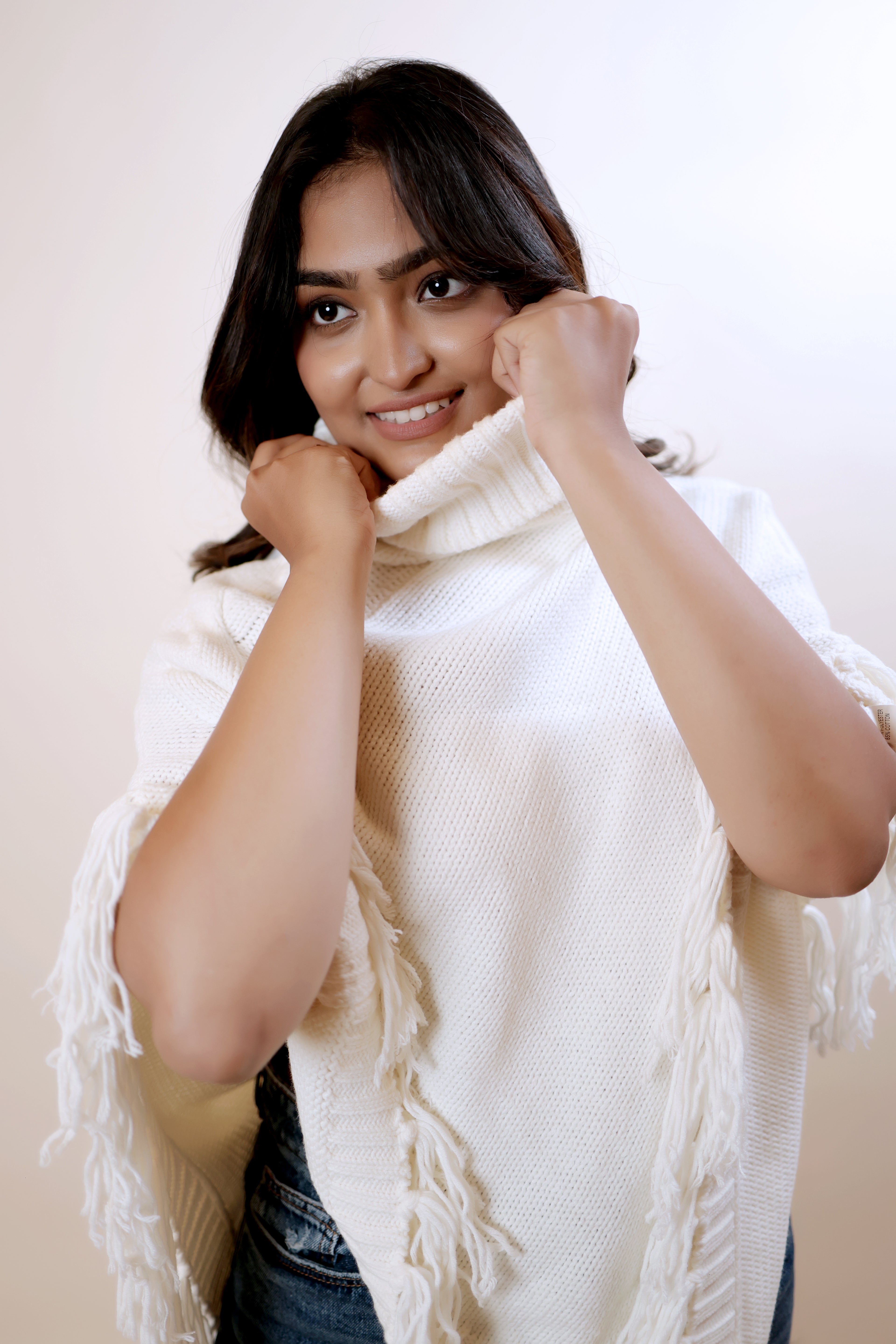 Free Size White Winter Poncho