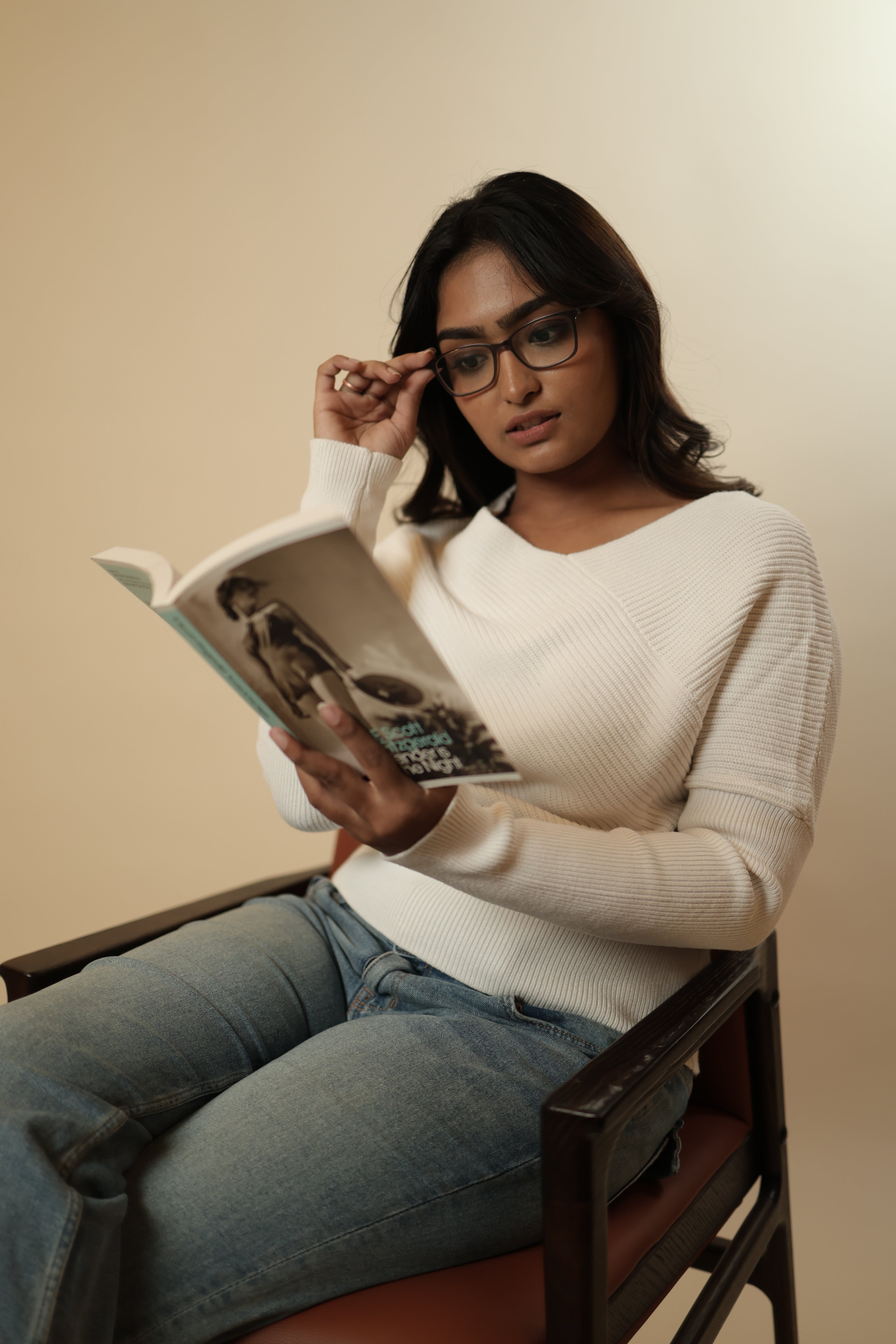 White Off-Shoulder Knitted Sweater