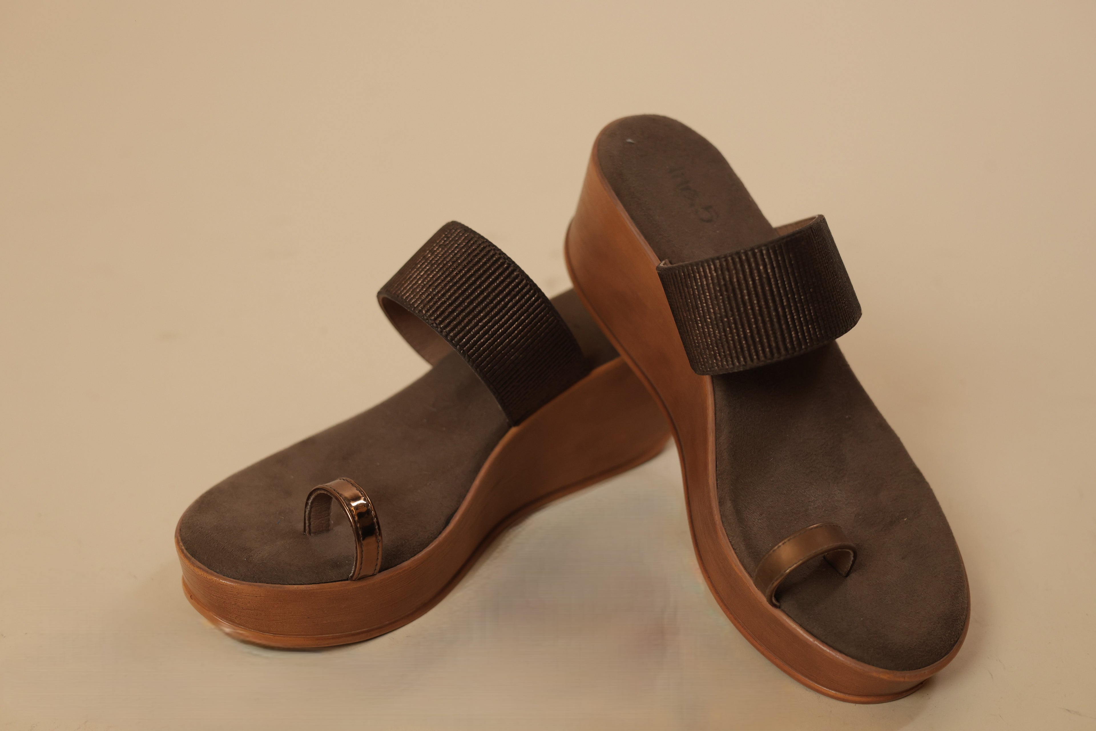 Brown Platform Toe-Ring Slip-On Sandals for Women