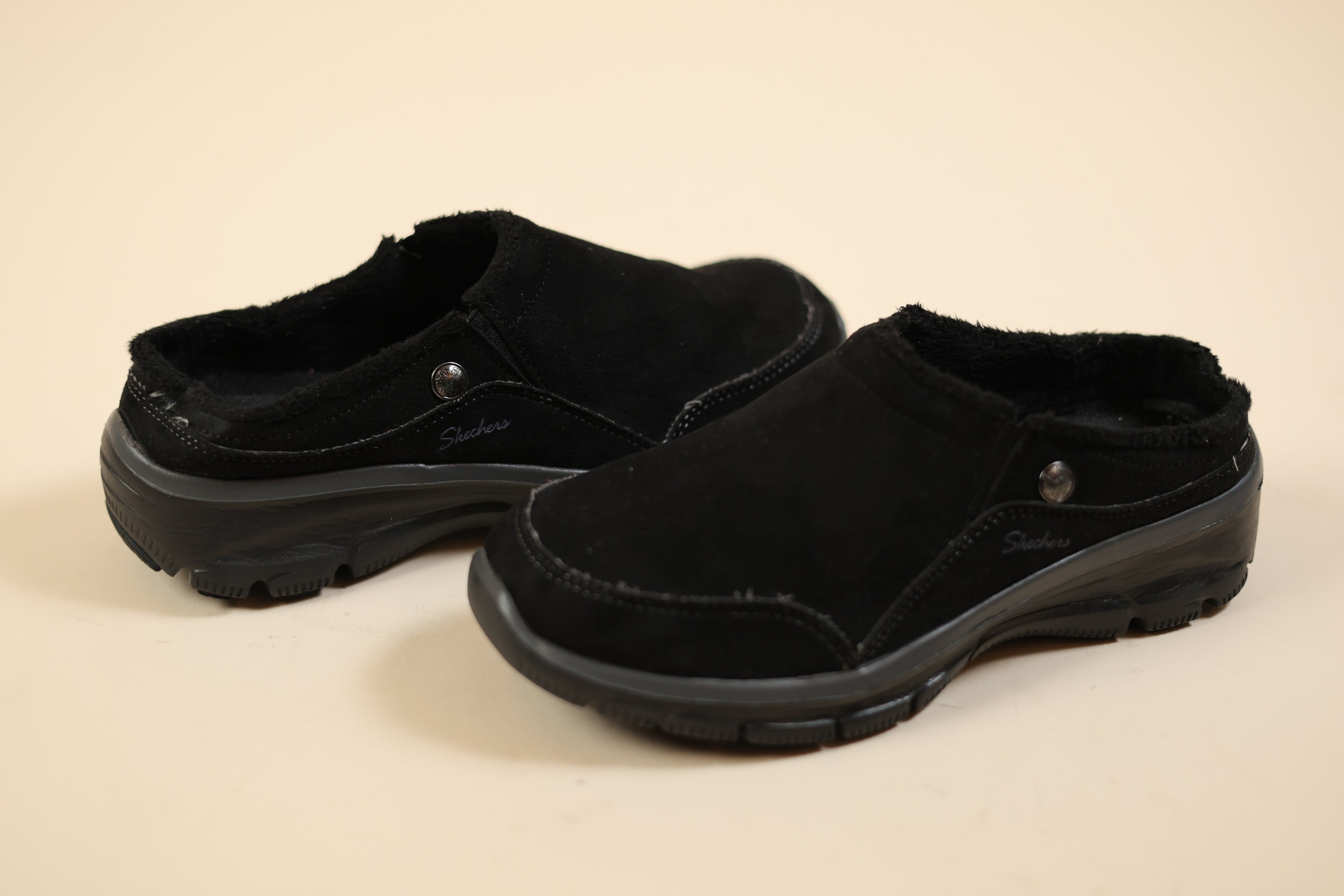 Women's Slip-On Cozy Winter Clogs - Black