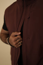 Brown Men’s Sleeveless High-Neck Zipper Jacket