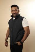 Black Men’s Sleeveless High-Neck Zipper Jacket